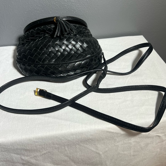 Vintage Bottega Veneta Black Crossbody - Picture 5 of 5
